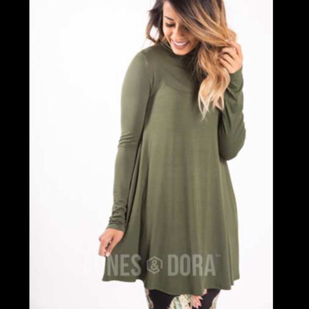 Agnes & Dora Mock Neck Swing Tunic Pockets NWT